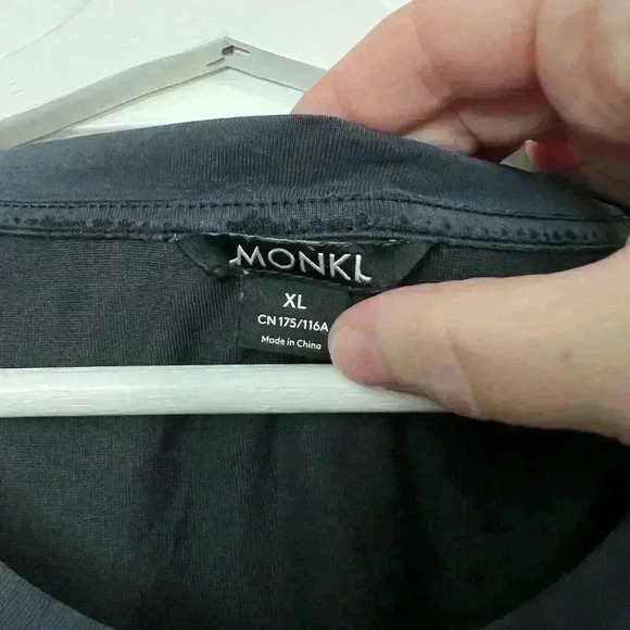 Super soft Charcoal/ Gray soft t-shirt Monki size L/XL - Picture 9 of 10
